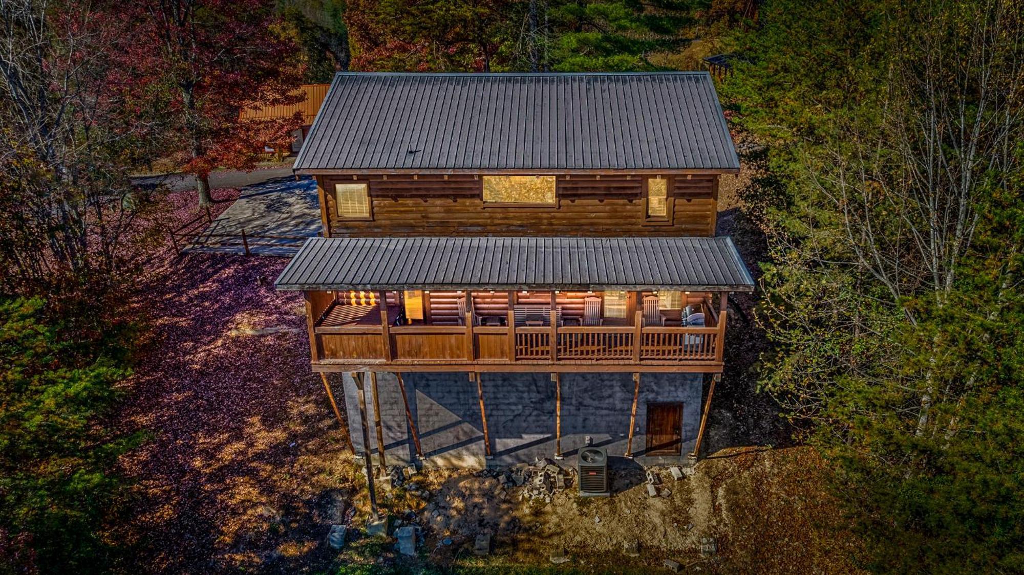 Bearfoot Pines - True Log Cabin - Wi-Fi, Hot Tub, Fishing, Deck With Views! - Mins To Pf Sevierville Exterior foto