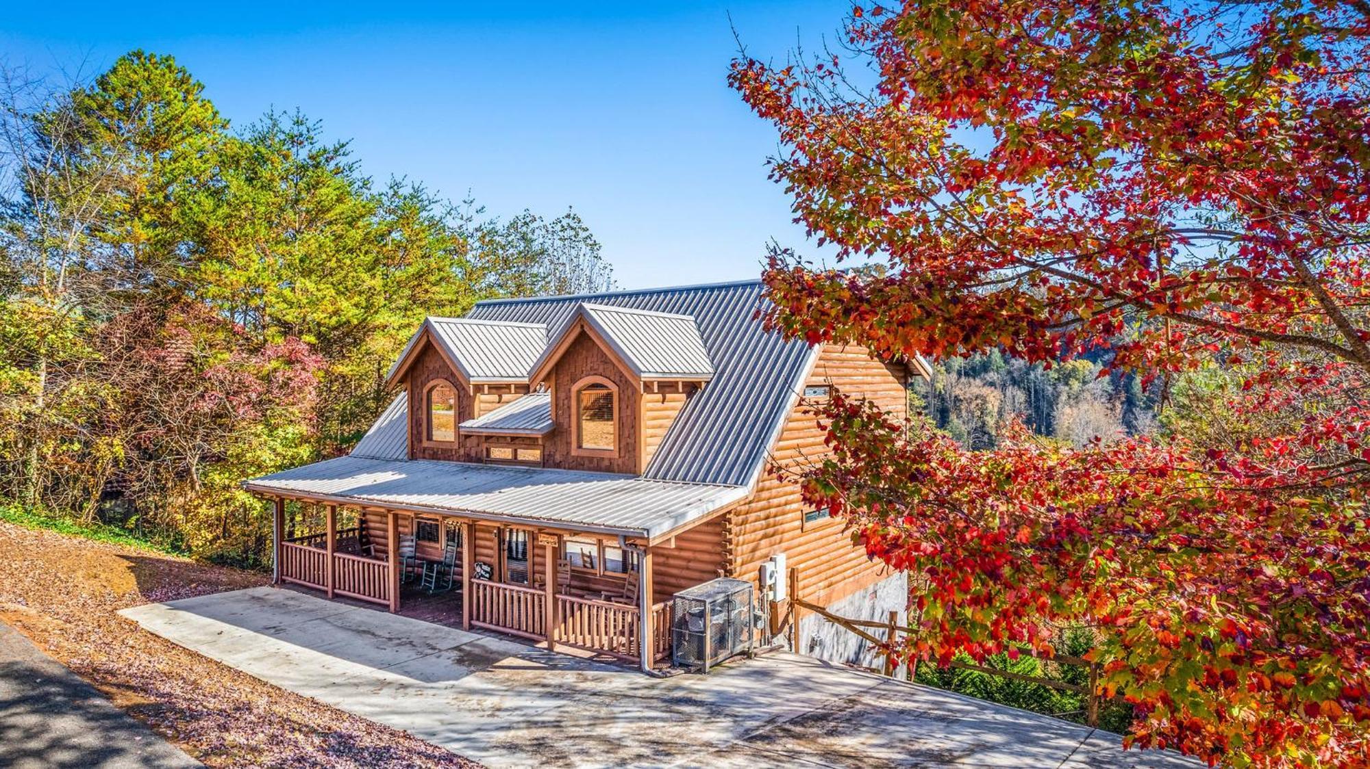 Bearfoot Pines - True Log Cabin - Wi-Fi, Hot Tub, Fishing, Deck With Views! - Mins To Pf Sevierville Exterior foto