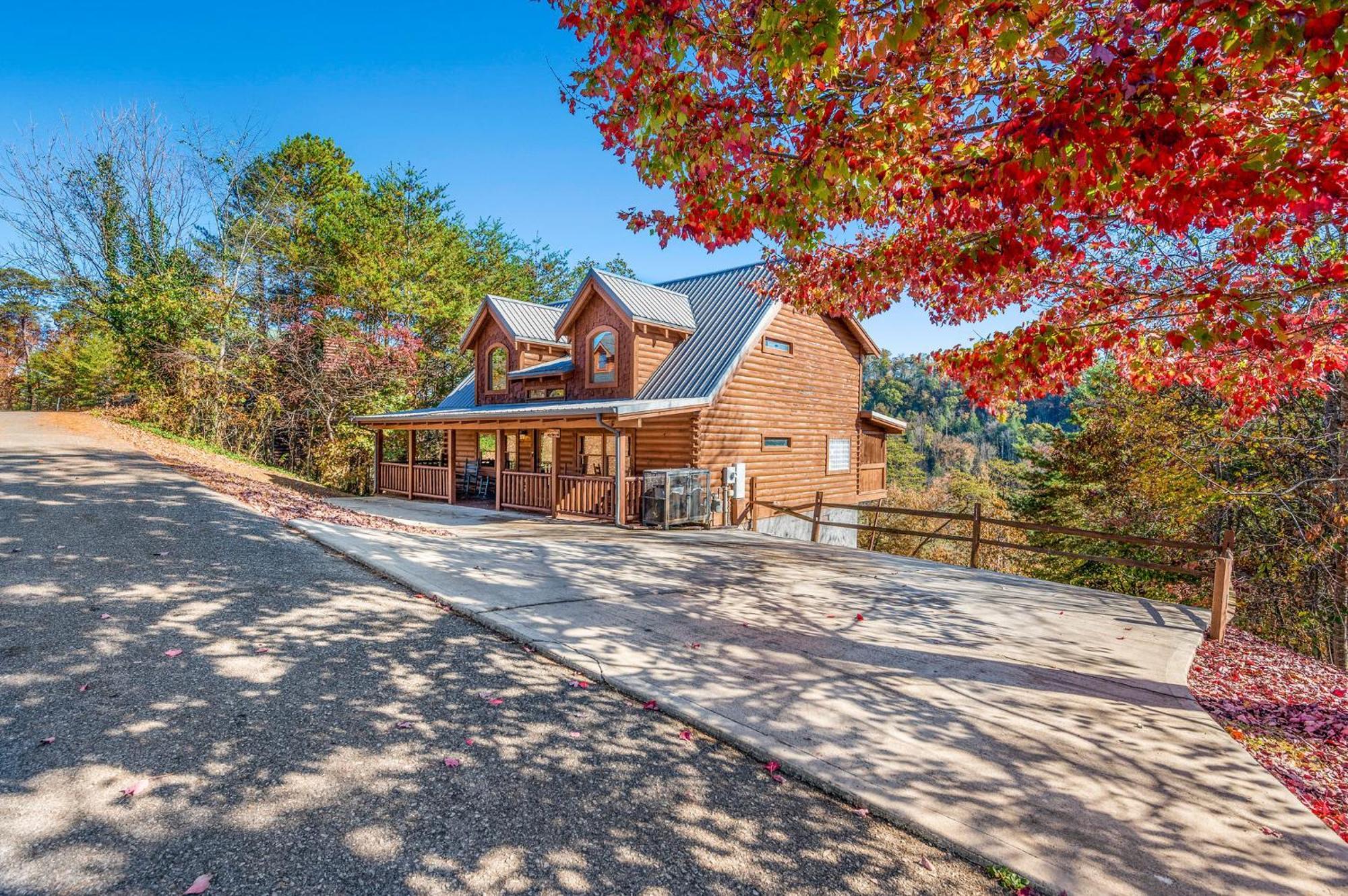 Bearfoot Pines - True Log Cabin - Wi-Fi, Hot Tub, Fishing, Deck With Views! - Mins To Pf Sevierville Exterior foto