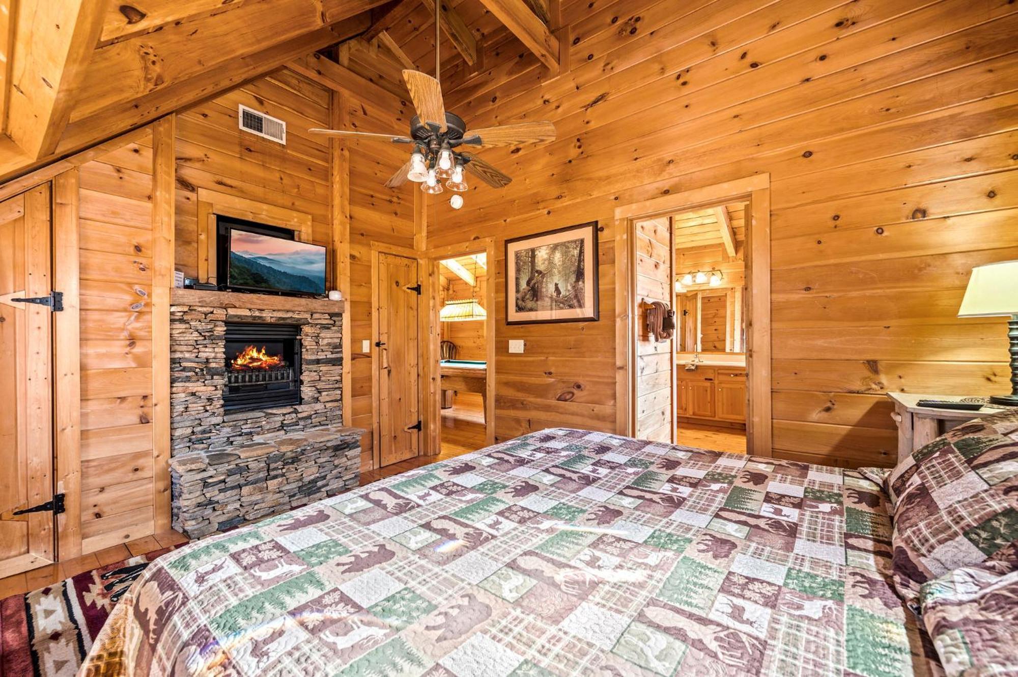 Bearfoot Pines - True Log Cabin - Wi-Fi, Hot Tub, Fishing, Deck With Views! - Mins To Pf Sevierville Exterior foto